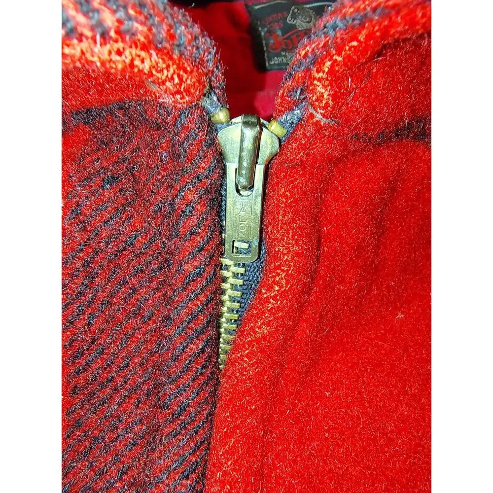 Vintage Johnson Woolen Mills Double Cape Hunting Jacket Red/Black Plaid 40/42